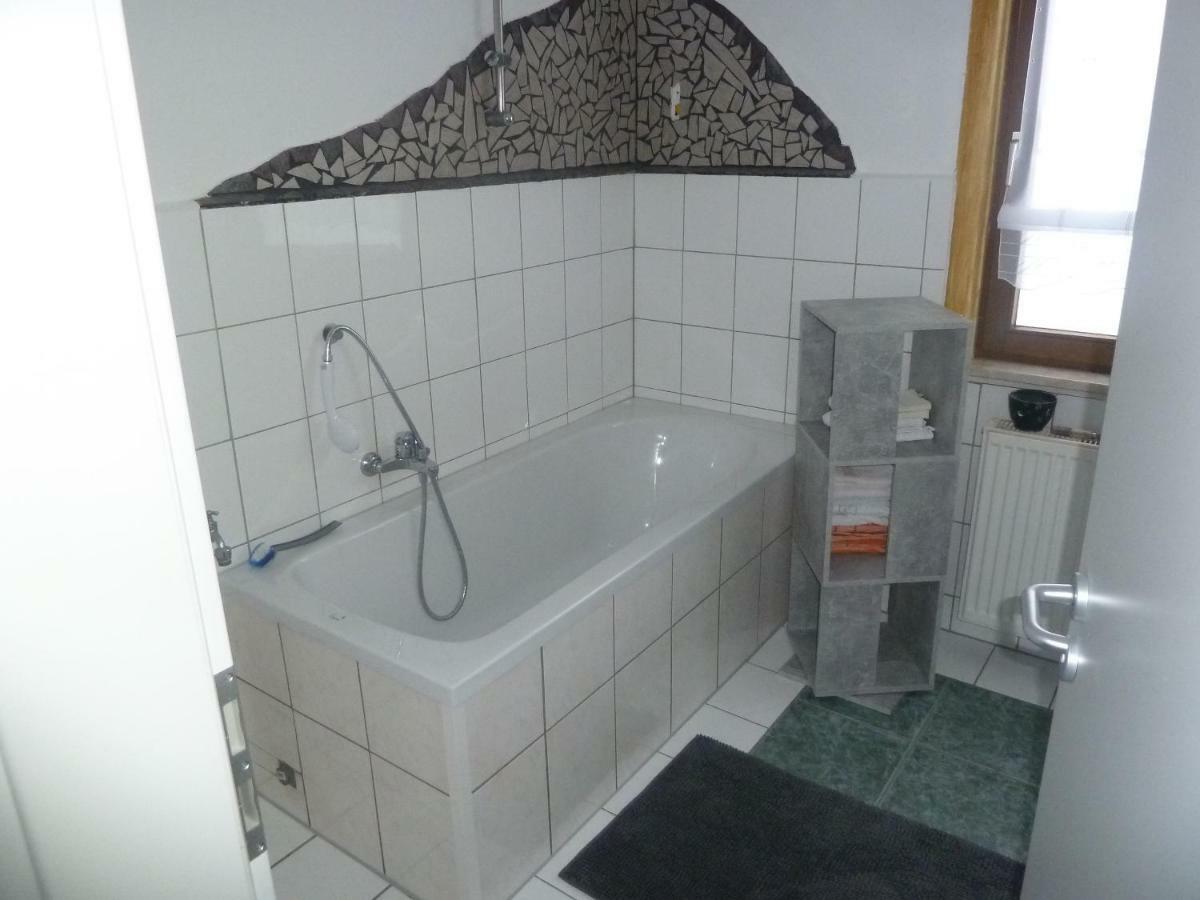 Im Gelben Haus Leilighet Brotterode Eksteriør bilde